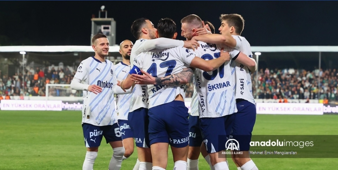 Fenerbahçe deplasmanda 4 golle kazandı