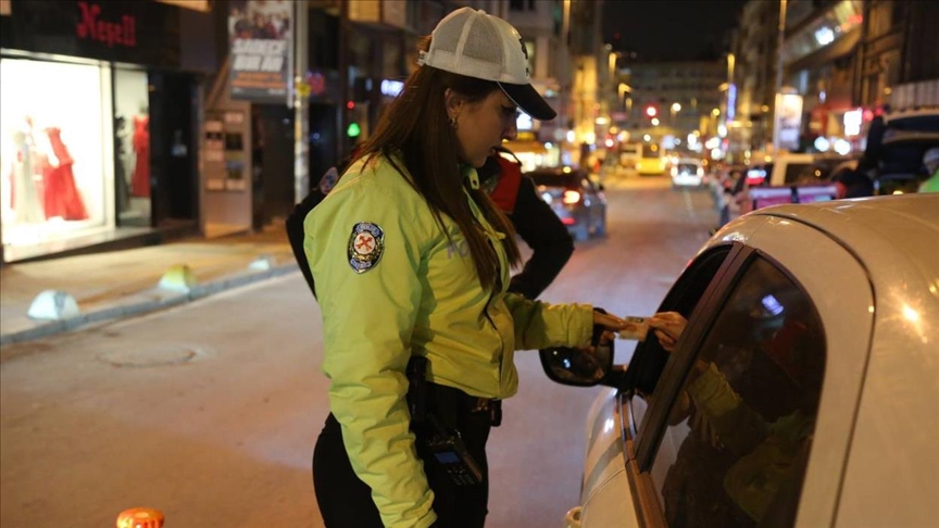İstanbul'da "Huzur İstanbul" uygulamasında 403 kişi gözaltına alındı