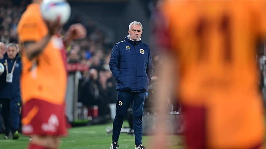 Jose Mourinho ve Fenerbahçe ile Galatasaray'dan 2'şer futbolcu PFDK'ye sevk edildi