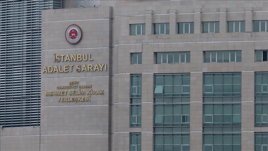İBB'den reklam izni alımında "gayriresmi ücret" iddiası