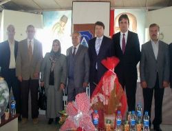 Okul Yaptıran Hayırsevere Plaketli Teşekkür