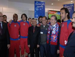 Tbmm Başkanı Şahin, Karabükspor'un Onursal Başkanı Olduğunu Öğrenince Şaşırdı