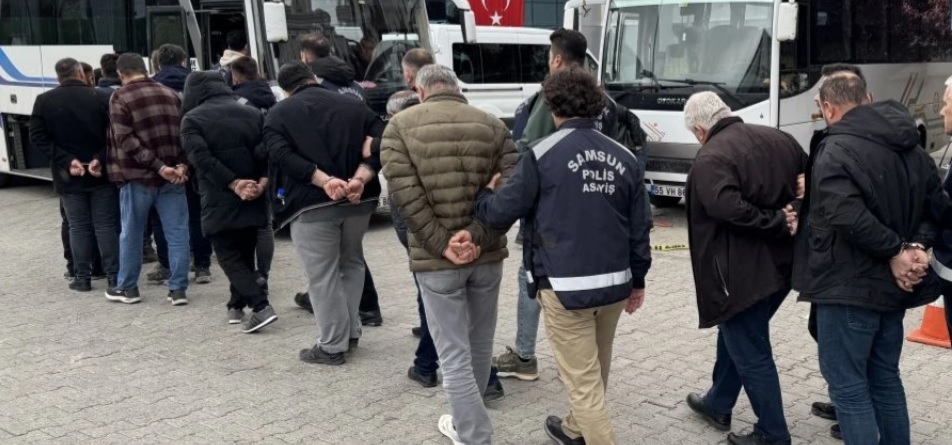 Samsun merkezli 18 ildeki "change" araç operasyonunda yakalanan 30 şüpheli adliyede