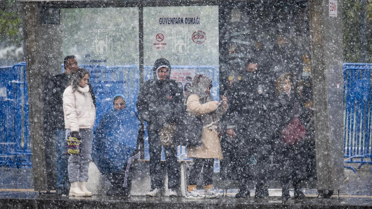 Başkentte kar etkili oluyor..