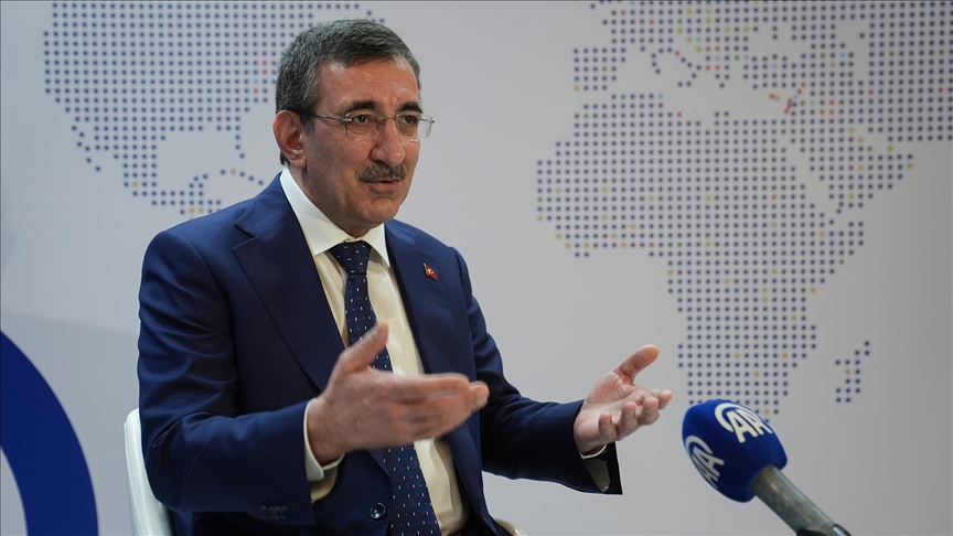 Cumhurbaşkanı Yardımcısı Yılmaz, dünyadaki ekonomik rekabeti AA'ya değerlendirdi