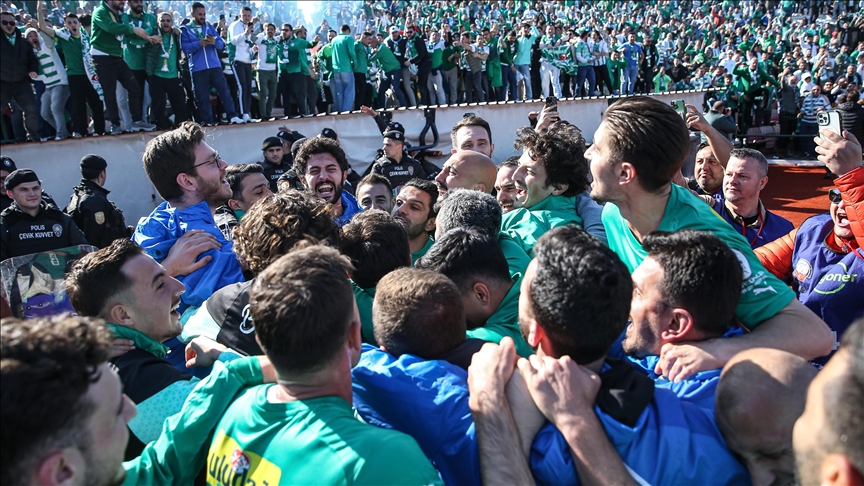 BURSASPOR ŞAMPİYON OLDU