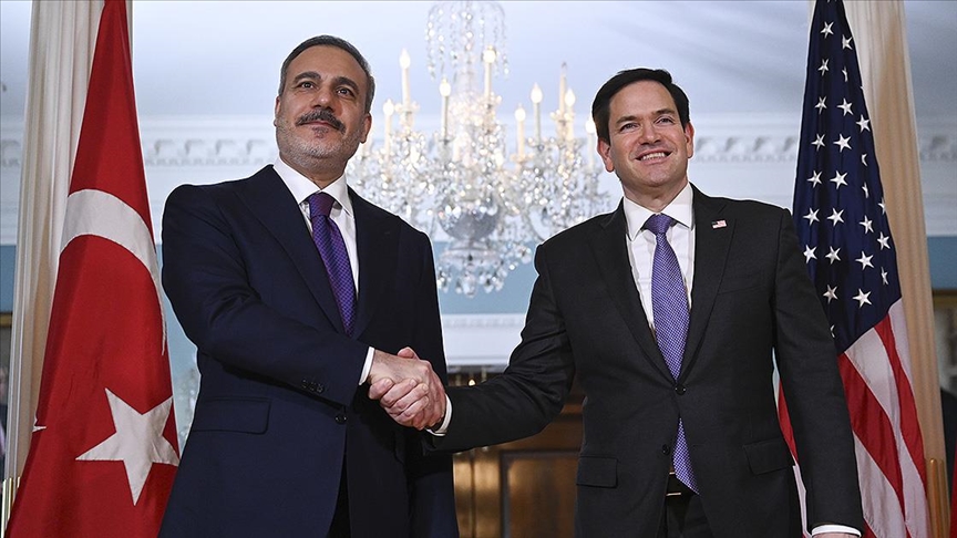 Dışişleri Bakanı Fidan, ABD'li mevkidaşı Rubio ile telefonda Suriye ve Gazze'yi görüştü