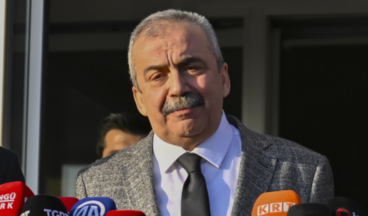 SON DAKİKA / Sırrı Süreyya Önder'in sağlık durumuyla ilgili yeni açıklama