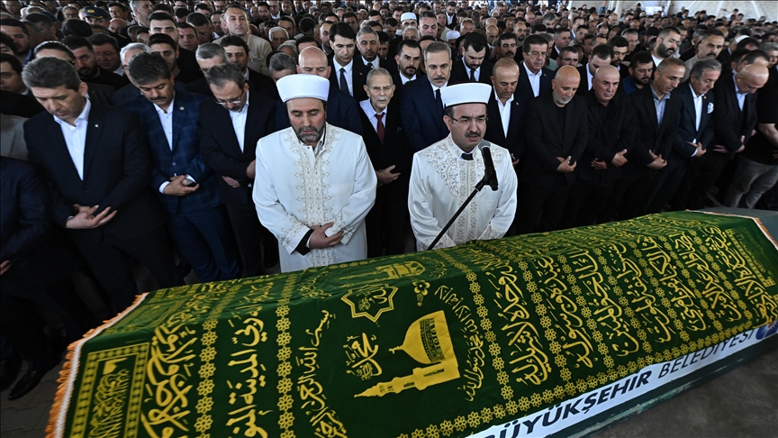 Eski Dışişleri Bakanı Çavuşoğlu'nun babası Osman Çavuşoğlu için cenaze töreni düzenlendi