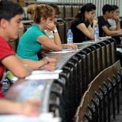 Yüksekokul Mezunlarına Kötü Haber