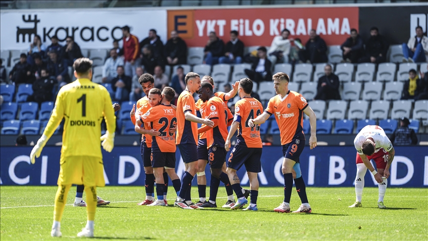 Başakşehir, Süper Lig'de galibiyet serisini 4 maça çıkardı
