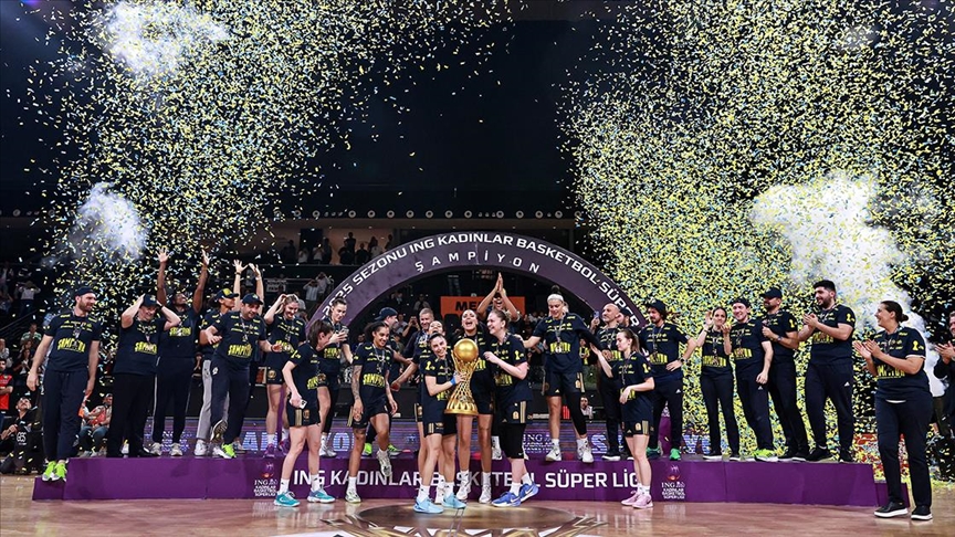 Fenerbahçe Opet, ING Kadınlar Basketbol Süper Ligi'nde şampiyon oldu