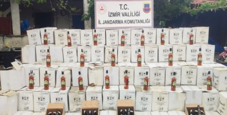 İzmir'de 3 bin 142 şişe kaçak içki ele geçirildi!