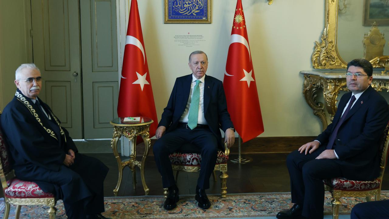 Cumhurbaşkanı Erdoğan, Anayasa Mahkemesi Başkanı Özkaya'yı kabul etti