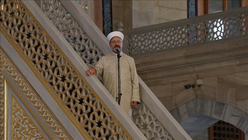 Erbaş: Ahlak bizim peşinden gideceğimiz en önemli davranış