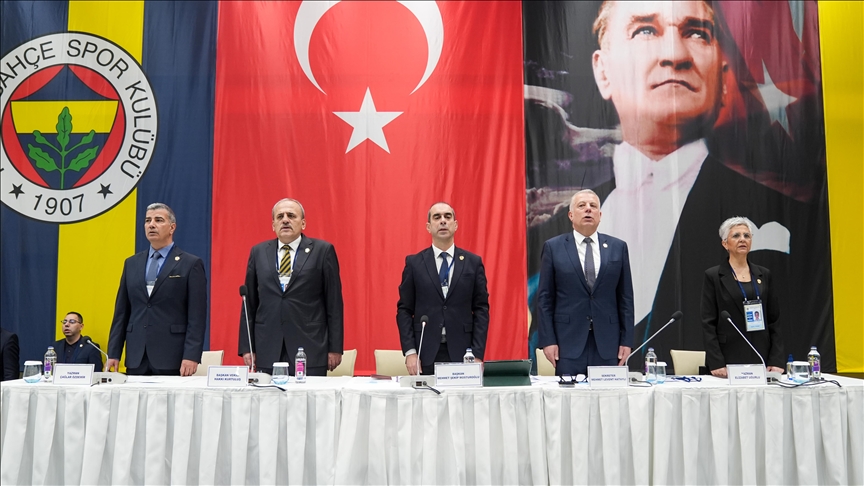 Fenerbahçe'nin borcunun 19 milyar 206 milyon lira olduğu açıklandı