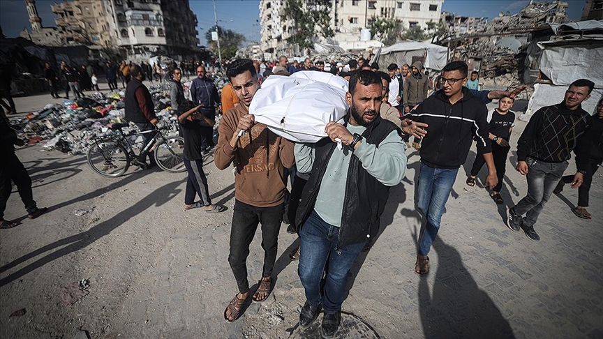 İsrail'in Gazze Şeridi'nde düzenlediği saldırılarda 22 Filistinli hayatını kaybetti