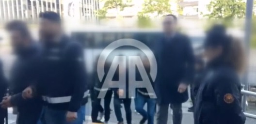 Kaçak silah imalatı ve ticareti operasyonunda yakalanan 7 zanlı adliyede