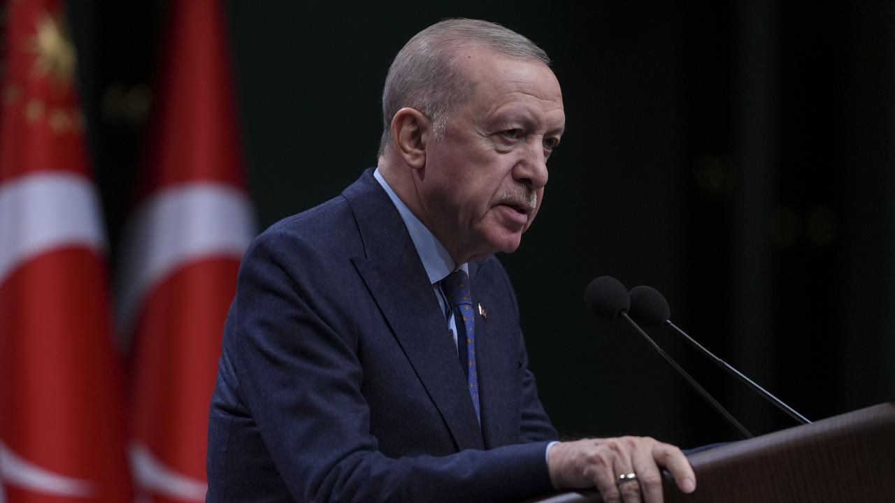 Cumhurbaşkanı Erdoğan: Yüz binlerce insanımızın mağdur edildiği o meşum günleri asla unutmayacağız