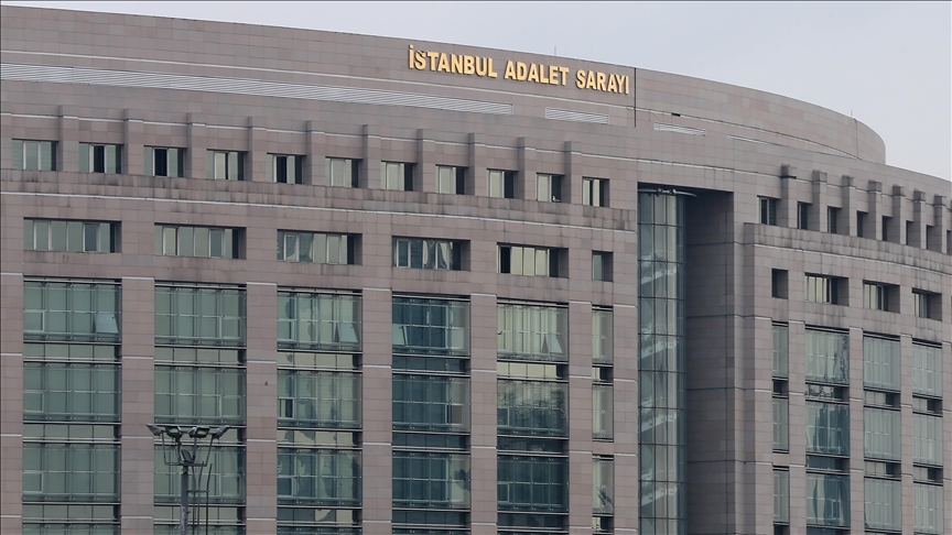 İBB'ye yönelik yolsuzluk soruşturmasının şüphelisi Öner'e evinde ele geçirilen altın ve paralar soruldu