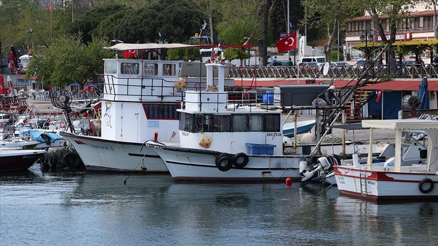 Tekirdağ'da balıkçılar poyraz nedeniyle 3 gündür denize açılamıyor