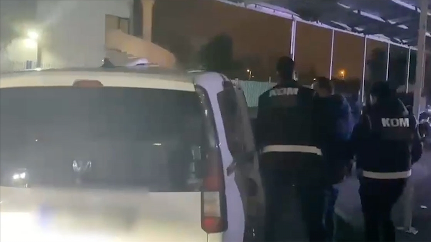 İstanbul merkezli FETÖ operasyonunda 18 doktor gözaltına alındı