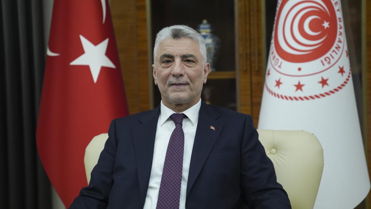Ticaret Bakanı Bolat: Türkiye'de e-ticaret hacmi 3 trilyon 162 milyon lira oldu