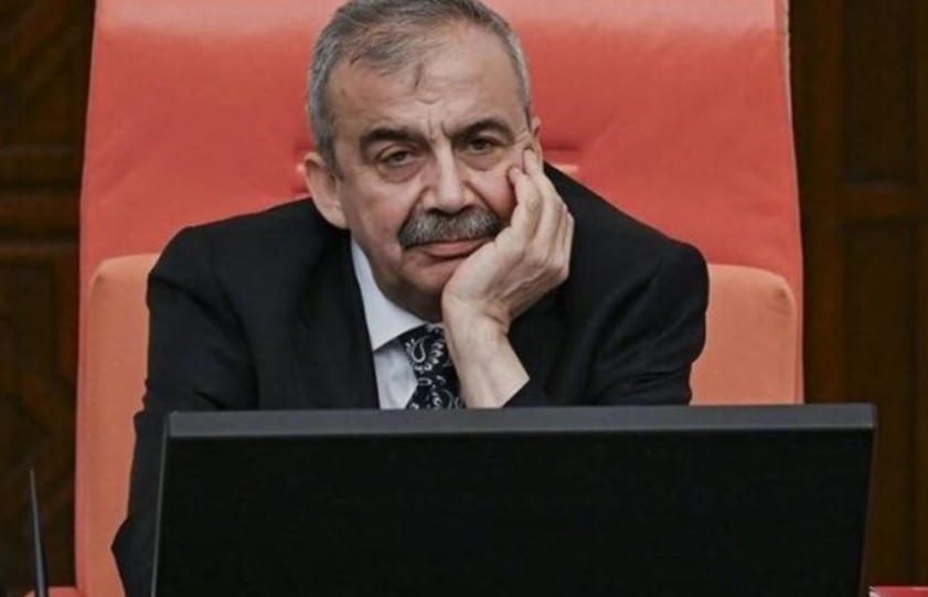 Sırrı Süreyya Önder'e siyasilerden taziye mesajı