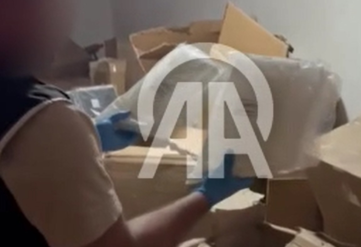 İzmir'de Kaçak Oto Yedek Parça ve Akaryakıt Operasyonu