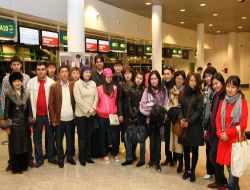 Davutoğlu'nun Türkiye'ye Davet Ettiği Kazak Öğrenciler Astana'dan İstanbul'a Uçtu