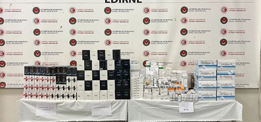 Kapıkule'de bir tırda elektronik sigara, atomizer ve ilaç ele geçirildi!
