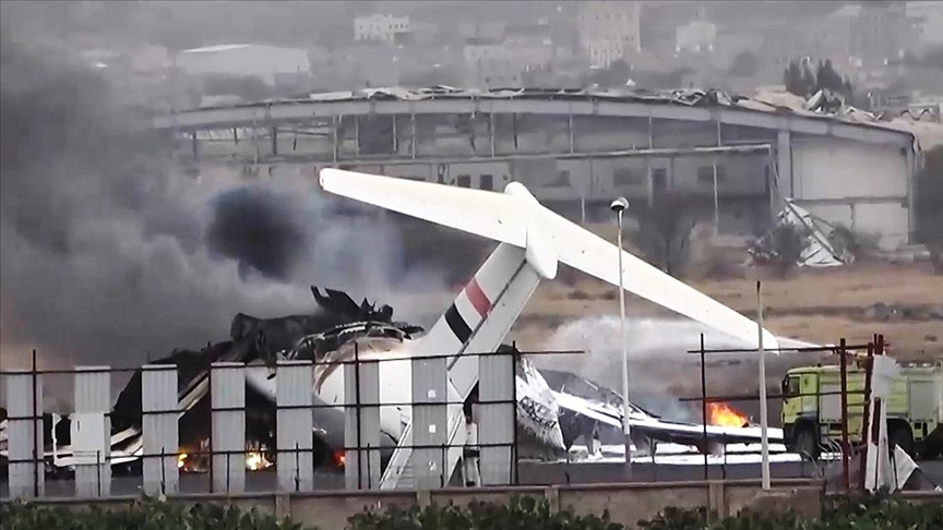 İsrail'in bombaladığı Sana Havalimanı'nda tüm uçuşlar askıya alındı