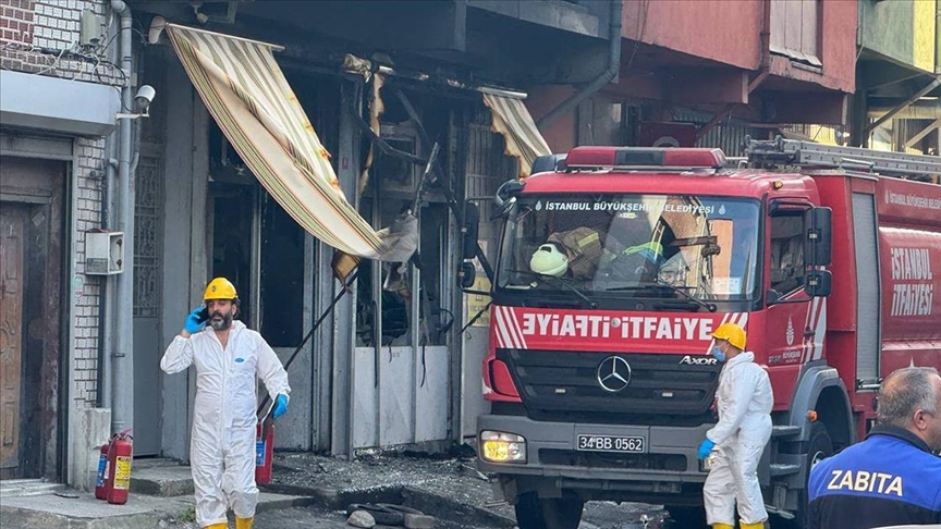 Kağıthane'de tamirhanede çıkan yangında 1 kişi öldü, 1 kişi yaralandı