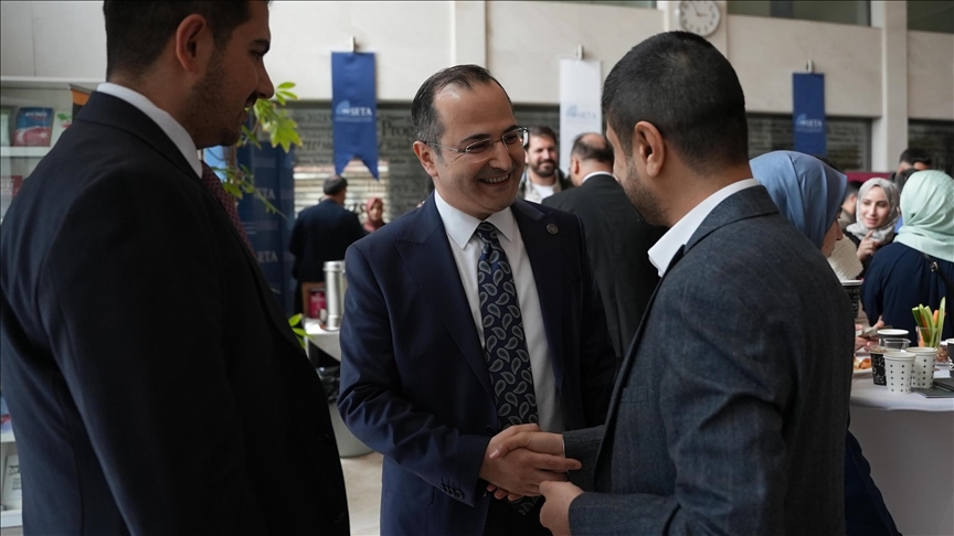 Hukukçular Derneğinde başkanlığa yeniden Mehmet Melih Gülseren seçildi