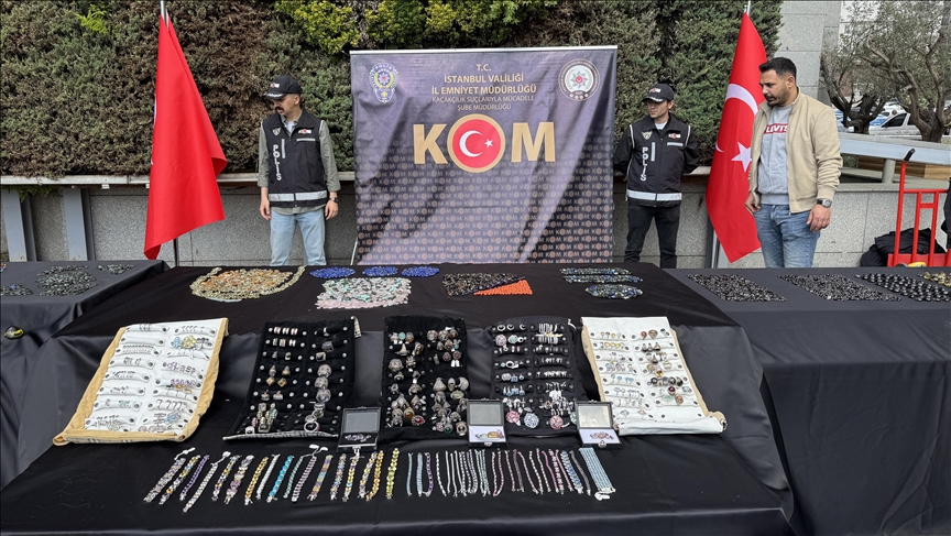 İstanbul'da 151 kilo 361 gram değerli taş ele geçirildi!