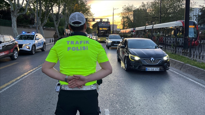 İSTANBUL POLİSİNDEN "HUZUR" UYGULAMASI