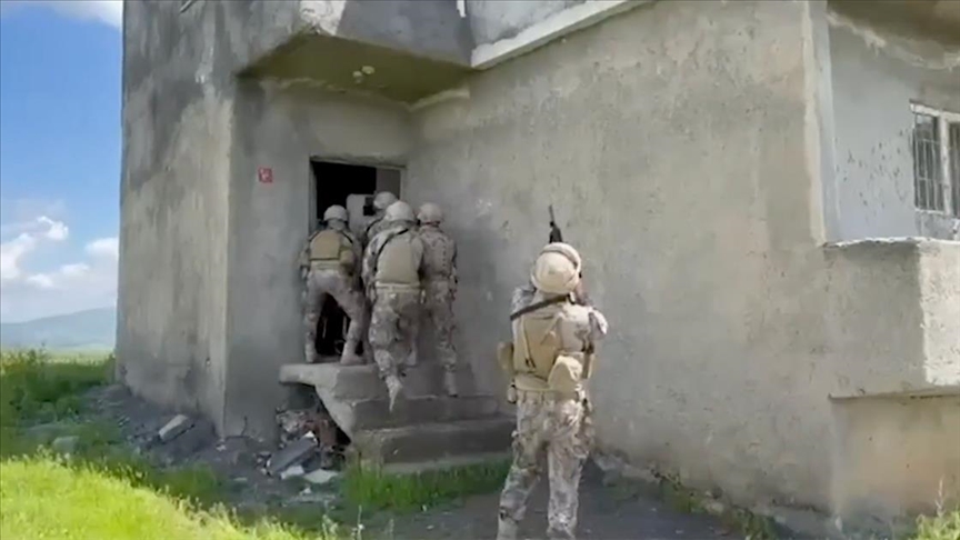 11 SUÇ ÖRGÜTÜNE YÖNELİK OPERASYONLARDA 86 ŞÜPHELİ TUTUKLANDI