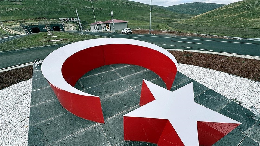 Sürücülere nefes aldıran Aşık Şenlik Tüneli'nden 6 ayda 70 bin araç geçti