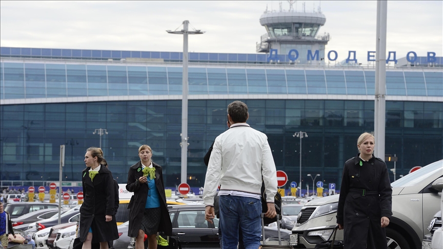 MOSKOVA'DA BAZI HAVALİMANLARINDAKİ UÇUŞLAR İHA SALDIRILARI NEDENİYLE DURDURULDU