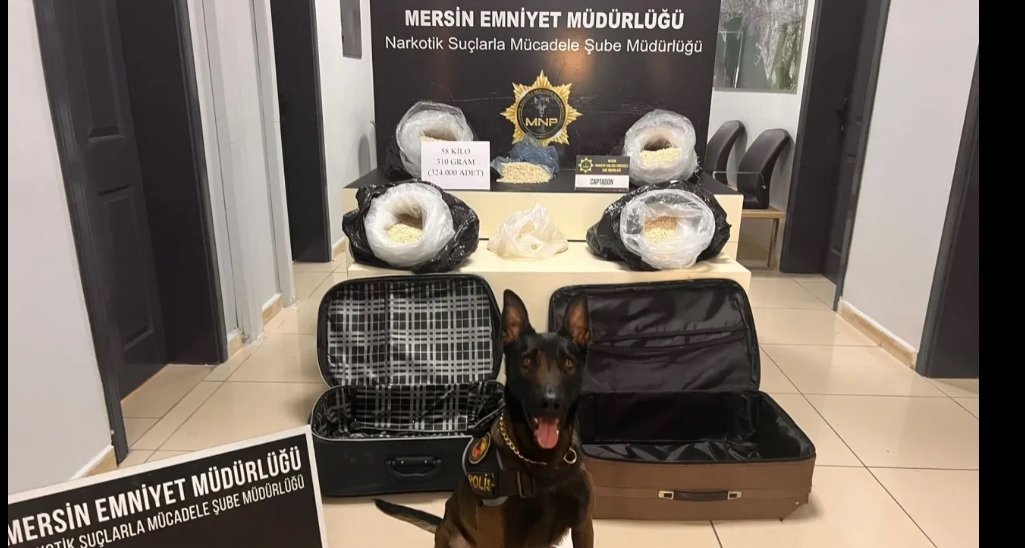 MERSİN'DE ZEHİR TACİRLERİNE DARBE: 324 BİN HAP ELE GEÇİRİLDİ