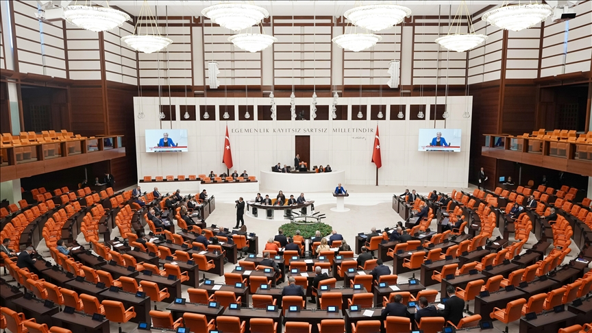 TRAFİK CEZALARININ ARTIRILMASINA YÖNELİK DÜZENLEMELERİ DE İÇEREN KANUN TEKLİFİ, TBMM ADALET KOMİSYONUNDA