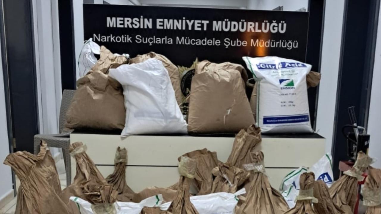 MERSİN'DE 812 KİLO SENTETİK TOZ ECZA MADDESİ ELE GEÇİRİLDİ