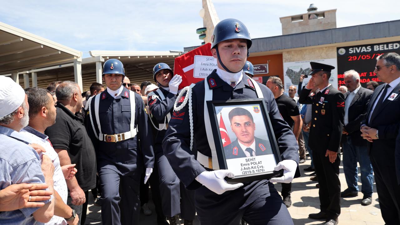 ŞEHİT ASTSUBAY KIDEMLİ ÇAVUŞ POLAT'A VEDA