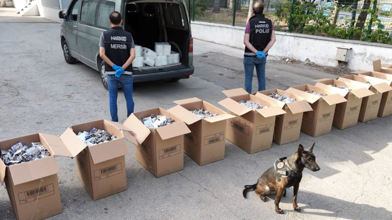 Mersin'de 387 Bin 464 uyuşturucu hap ele geçirildi