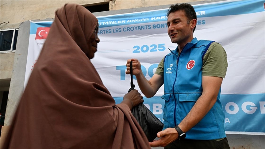 TDV BAYRAMDA İHTİYAÇ SAHİPLERİNİ UNUTMADI
