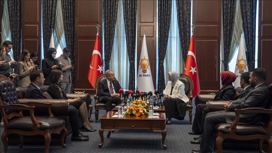 SİYASİ PARTİLERDE BAYRAMLAŞMA ZİYARETLERİ