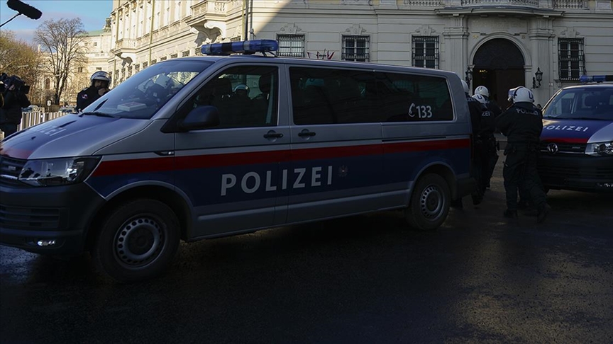 Avusturya'da okula düzenlenen silahlı saldırıda 10 kişi öldü