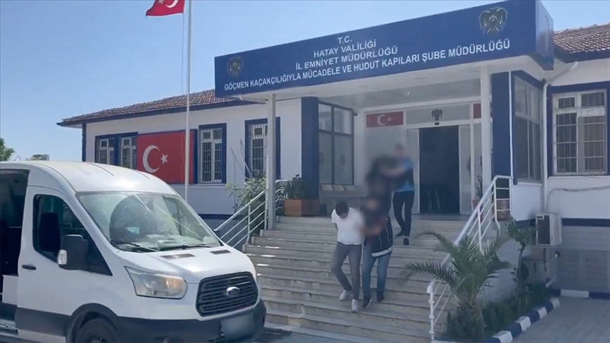 51 İLDE DÜZENLENEN OPERASYONLARDA 273 GÖÇMEN KAÇAKÇISI YAKALANDI