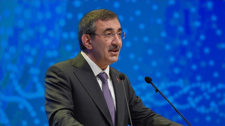 CUMHURBAŞKANI YARDIMCISI YILMAZ'DAN BABALAR GÜNÜ MESAJI