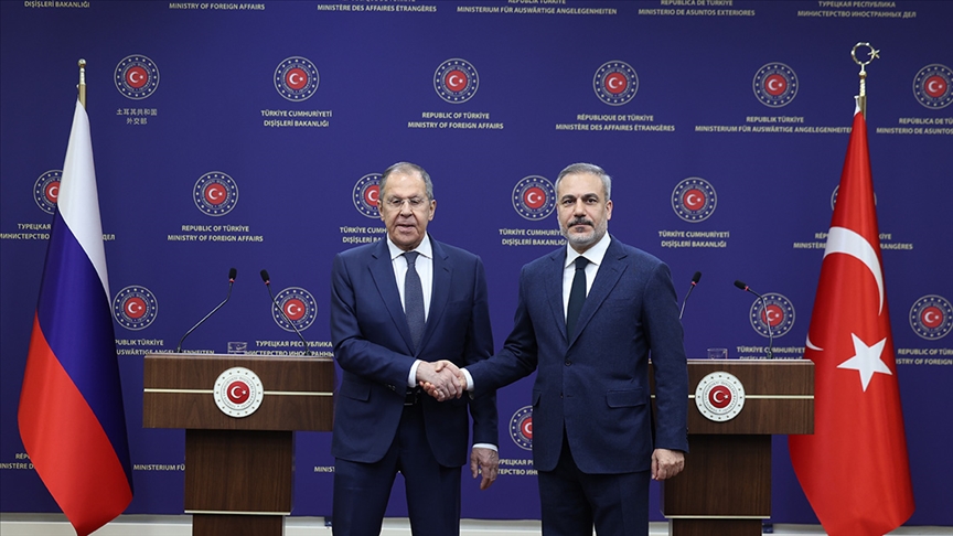 BAKAN FİDAN, RUS MEVKİDAŞI LAVROV'LA İSRAİL-İRAN ÇATIŞMASINA İLİŞKİN TELEFONDA GÖRÜŞTÜ